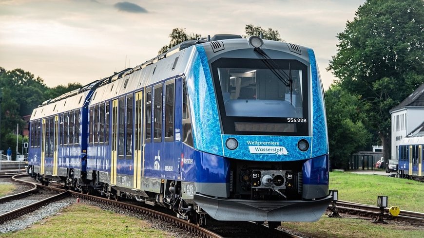 World premiere: 14 Coradia iLint to start passenger service on first 100% hydrogen operated route 